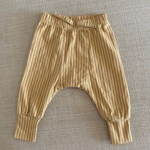 Kate Quinn baby pants